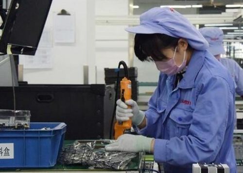 新一期LPR下行 精準滴灌助力降成本，金融戰(zhàn)疫穩(wěn)固實體經濟